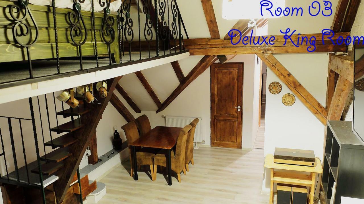 4 Rooms Piata Sfatului Braşov Exterior foto